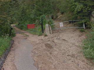 The pavement ends and the trail begins on the Pikes Peak Barr Trail
